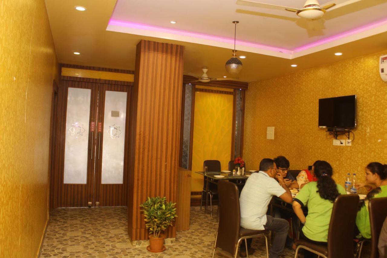 Chetan Inn Hotel Bhubaneswar Exterior photo